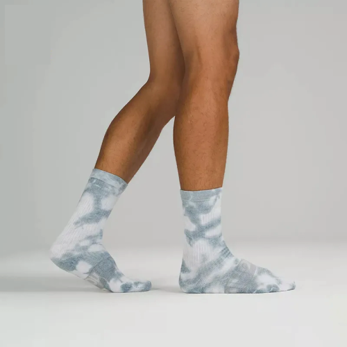 Men's Tie-Dye Crew Socks - Soft Cloud Gray - Image 5